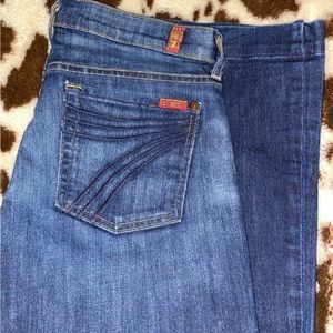 Seven For All Mankind Dojos, size 28, 33 inseam. Great condition.